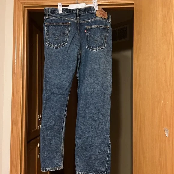 Levis 505 regular fit 36x30 - Picture 2 of 5